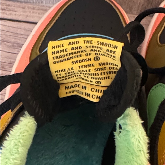 Nike Air Force 1 Low Shadow
Solar Flare Atomic Pink - Picture 10 of 12